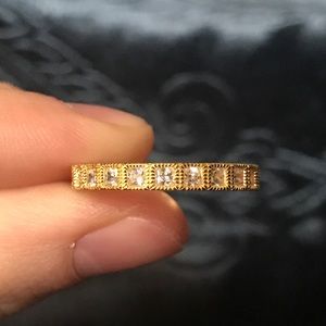 Princess cut millwork antique yellow gold ring
